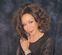 Review: Freda Payne shines on her exceptional new book 'Band of Gold: A ...