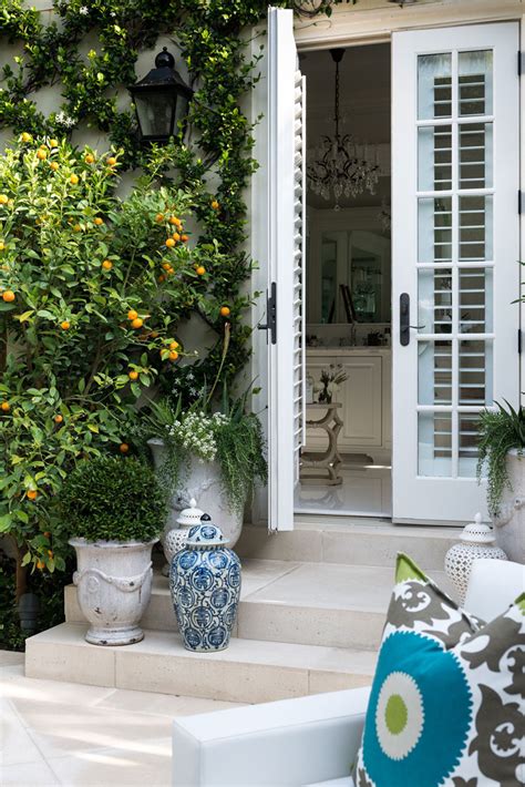 Elegant Regency Style Palm Beach Villa Combines Classic And