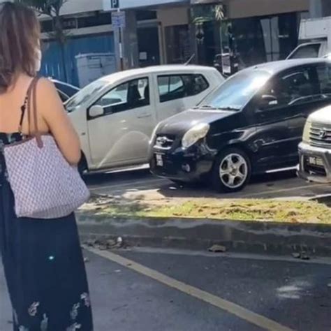 wife spotted as human parking outside shopping mall for husbands car angers people sankri पति