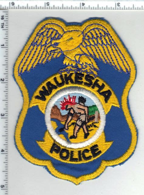 Waukesha Police Wisconsin 1st Issue Blue Background Shoulder Patch Ebay