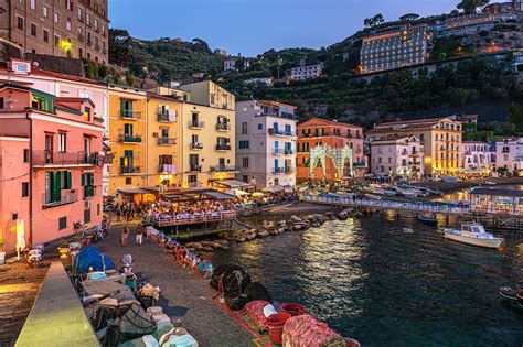 9 Best Things To Do After Dinner In Naples Where To Go In Naples At