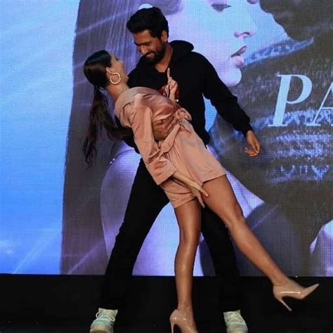Nora Fatehis Oops Moment As She Dances With Vicky Kaushal At Pachtaoge