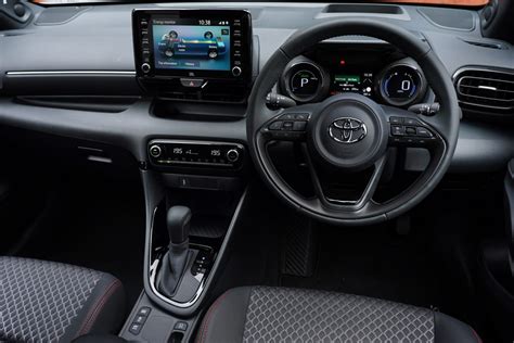 Toyota Yaris Hatchback 15 Hybrid Gr Sport 5dr Cvt Car Leasing Deals