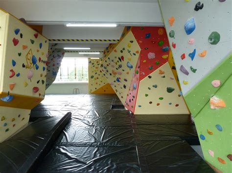 Bouldering In Singapore Paul Stewarts Rock Climbing And Bouldering Page