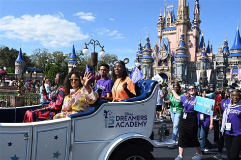 Disney Dreamers Academy Day 1 Inside The Celebration