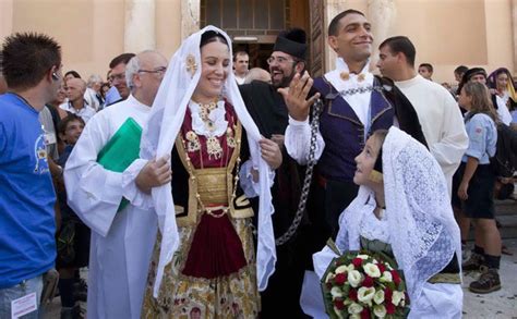 Italian Wedding Traditions And Customs Vernie Redd