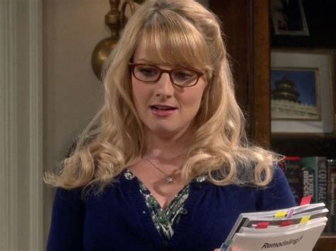 Bernadette From The Big Bang Theory Is A Stunning Red Carpet Genius Irl
