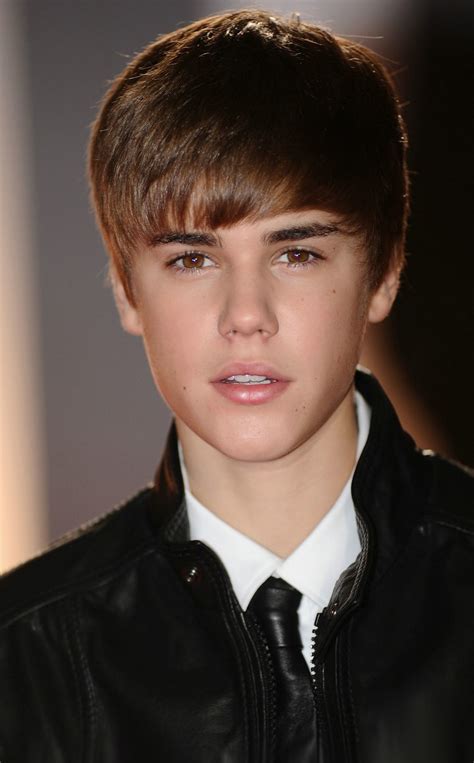 Justin Bieber The Beautiful Young Singer Biographyphotos And Profile