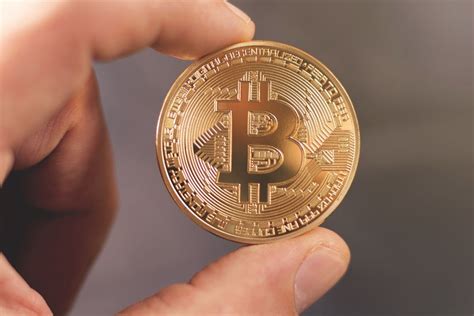 What are the Fundamental Benefits of Bitcoin Over Traditional Money?