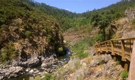 Paiva walkways are located on the left bank of the paiva river, in arouca municipality, aveiro, portugal. Ciências Naturais: Passadiços do Paiva