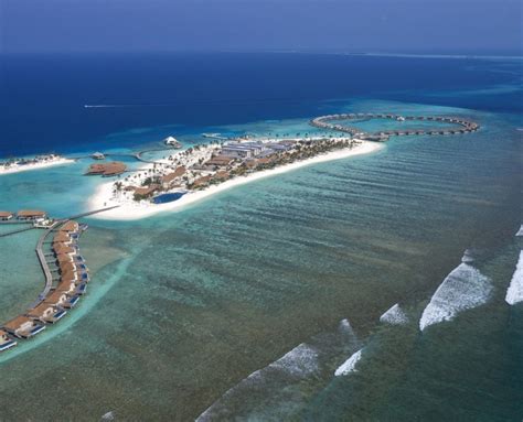 The radisson blu maldives has an astonishing number of food & beverage outlets, including Radisson Blu Maldives | The Maldives Experts for all ...