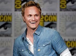 David Anders Bio, Wiki, Married, Dating, Girlfriend, Height ...