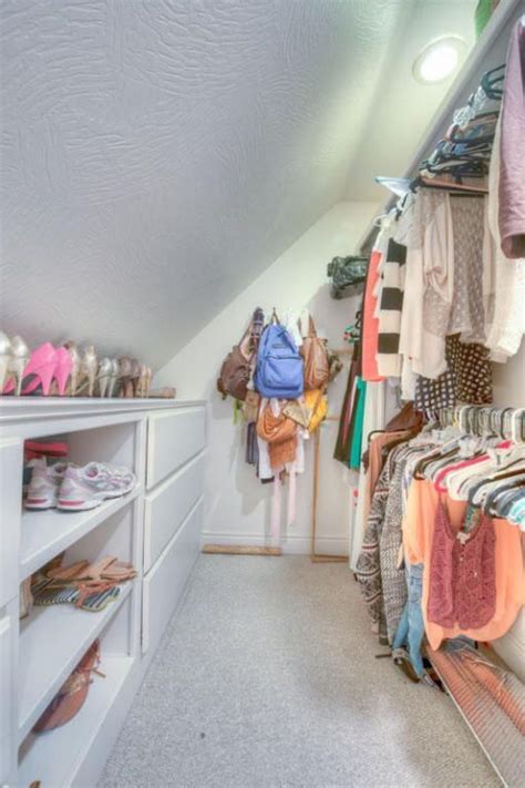 Simple and practical elfa kid's workstation. Nursery extra closet? | Kids' Rooms | Elfa closet, Closet ...