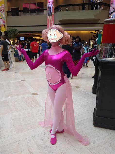 This Pink Pearl Cosplay From Over The Weekend Stevenuniverse