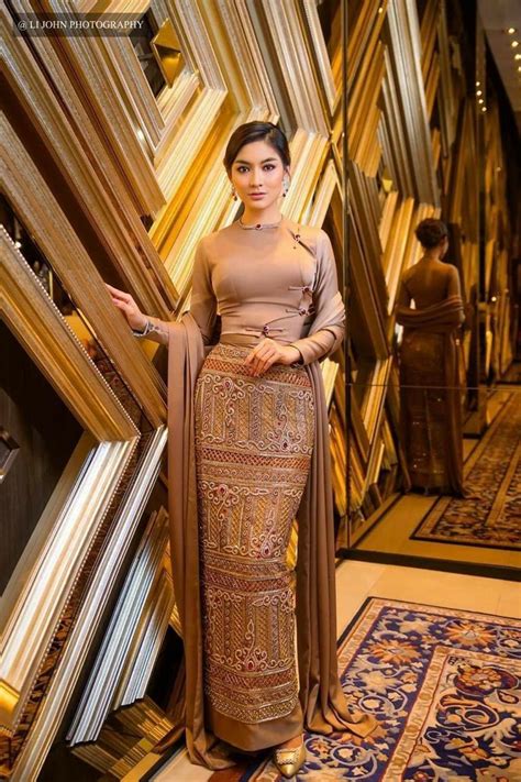 Pin By Jasengmai Lamung On Traditional Dresses Designs Burmese