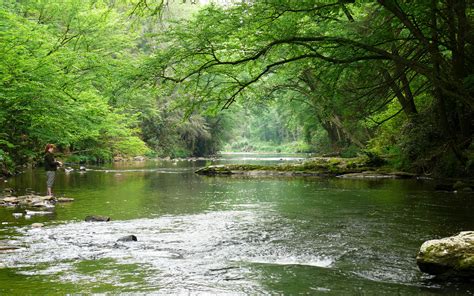 Filelinville River 27527 Wikimedia Commons