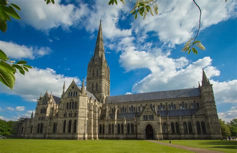 15 Interesting And Amazing Facts About The Salisbury Cathedral Tons