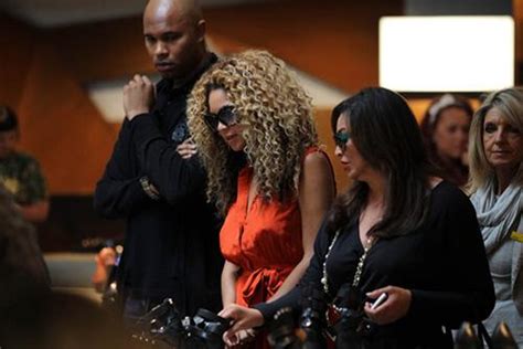 10 things beyonce s bodyguard knows that he ll never tell