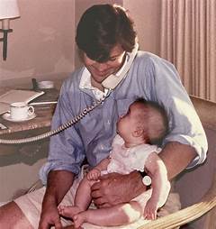 Is Maureen Bannon Married