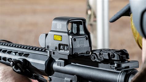 Fast Target Acquisition With The Eotech Exps2 Green Holographic Sight