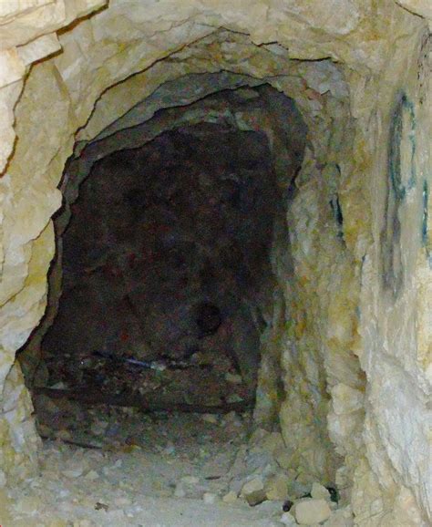 Lw2370b Mojave Desert Gold Mine Shaft Entrance