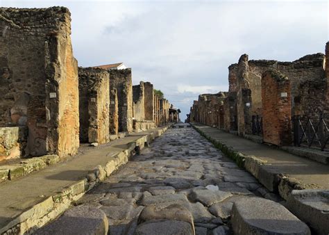 Pompeii A City Buried Alive Seaports Of The Mediterranean Wandering