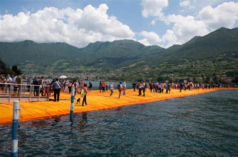Christos The Floating Piers The Orange Walkway Connecting Sulzano And