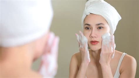 5 Langkah Hilangkan Bekas Jerawat Dengan Skincare Tak Boleh