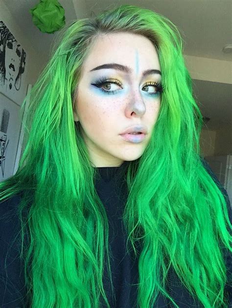 Pin By Freja Brodersen On Dyed Hair Green Hair Neon Green Hair Green Hair Colors