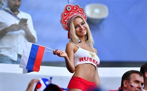 Natalya Nemchinova La Sensual Fan Tica Rusa Que Causa Furor En El Mundial