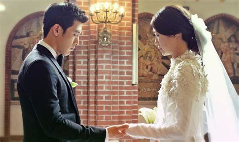 Download drama korea juggler, download drama korea, download drama korea sub indo, download drama korea black, download. Go Soo and Lee Yo-won's mystery wedding in Empire of Gold ...