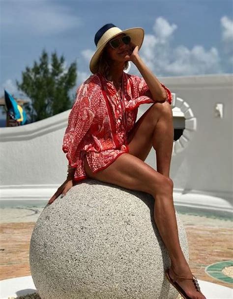 Lili Estefan Presume De Piernas Durante Sus Vacaciones En Bahamas