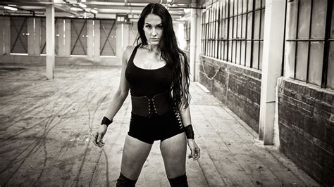 HOTTEST DIVAS Fearless Nikki WWE Photo Shoot