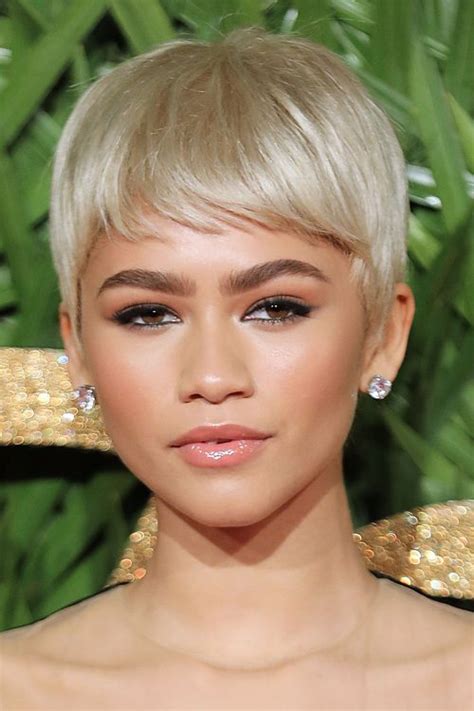 Zendaya Straight Platinum Blonde Pixie Cut Hairstyle