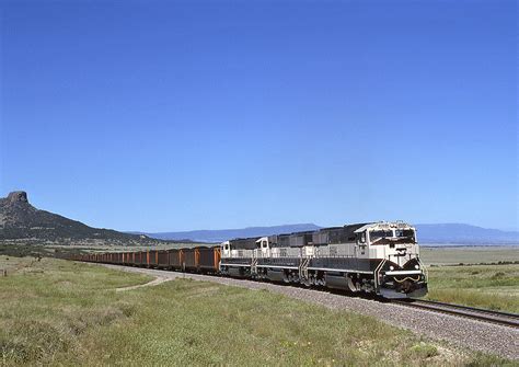 Bn9684strincherenm9 96 Southbound Bn Coal Train Climbing T Flickr