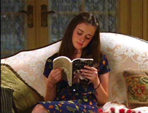 10 famous bookworms in movies tv shows — the daily dose with liv