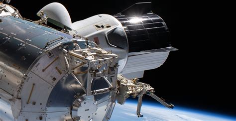 Spacex Crew Dragon Spacecraft Caught On Camera During Nasa Astronaut