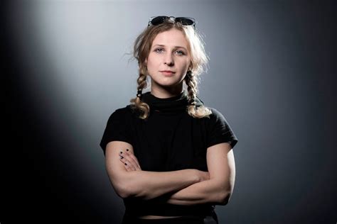 Art Industry News Inside Pussy Riot Cofounder Maria Alyokhina S Epic Escape From Russia