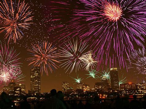 15 Best Fireworks Displays Around The World Stylecaster