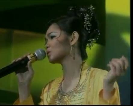 Siti nurhaliza adalah album siti nurhaliza setelah menjuarai juara bintang hmi anjuran rtm pada tahun 1995. SayangkuZie: Kemenangan Siti Nurhaliza dalam AJL 1996 ...