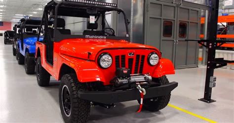 The Mahindra Roxor Is A Retro Off-Roader That Looks Like a ...