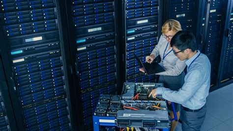 Data Center Engineer What Is It And How To Become One Ziprecruiter