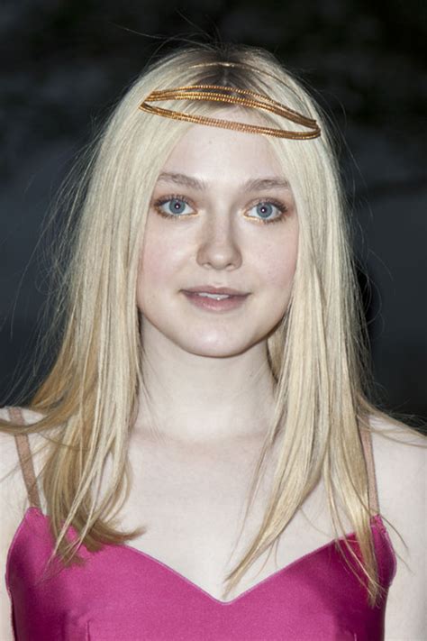 Dakota Fanning Straight Golden Blonde Headband Hairstyle Steal Her Style