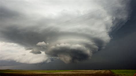 Captivating Storm Footage From Nat Geo Storm Chasers
