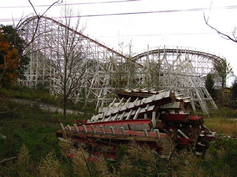 15 Photos Of Abandoned Geauga Lake Amusement Park Cleveland
