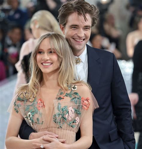 Robert Pattinson And Suki Waterhouse Make Their Met Gala Couple Debut Kiss On Red Carpet