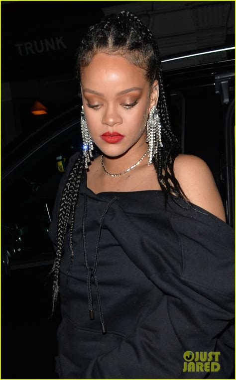 Rihanna Rocks All Black Outfit For Night Out In London Photo 4428974