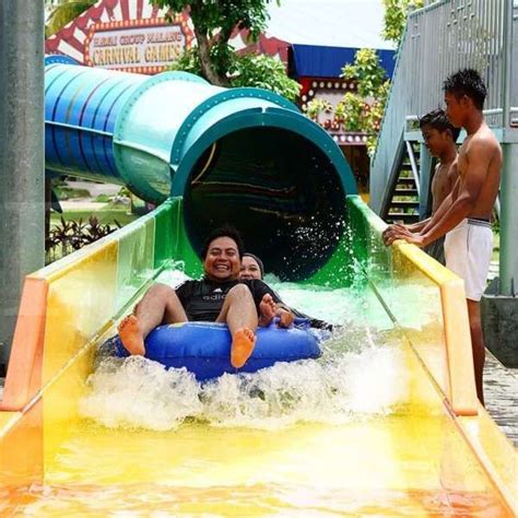 Taman cerme merupakan salah satu taman unik di pusat kota malang, dimana taman ini berbentuk segitiga yang menjadi persimpangan jalan merbabu, jalan buring, dan jalan cerme. Tiket Masuk Pemandian Cerme Malang : Permata Jingga ...