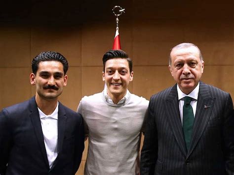 Mesut Ozil Dines With Turkeys Recep Tayyip Erdogan During Ramadan