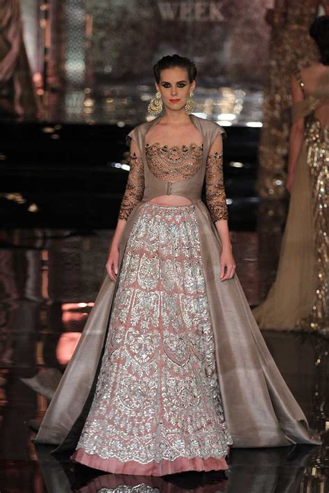 15 Latest Manish Malhotra Wedding Dresses For 2023 Brides